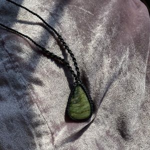 Hand made woven stone necklace serpentine